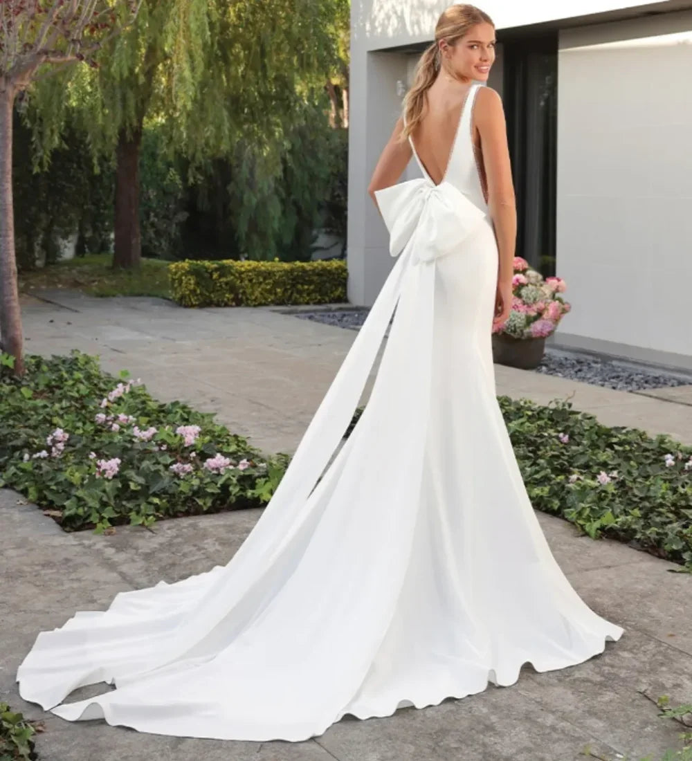 Nouva Vita Sexy V-Neck Beaded Wedding Dresses